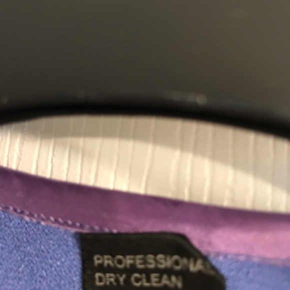 Remini Suit, Size 6 - Picture 13 of 13